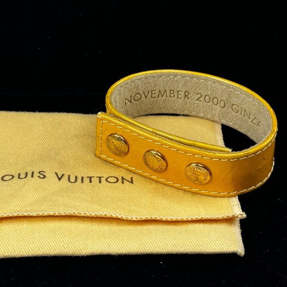 Auth Louis Vuitton Brasserie Beige Vernis Leather button bracelet w/pouch MC1647 - Picture 1 of 7